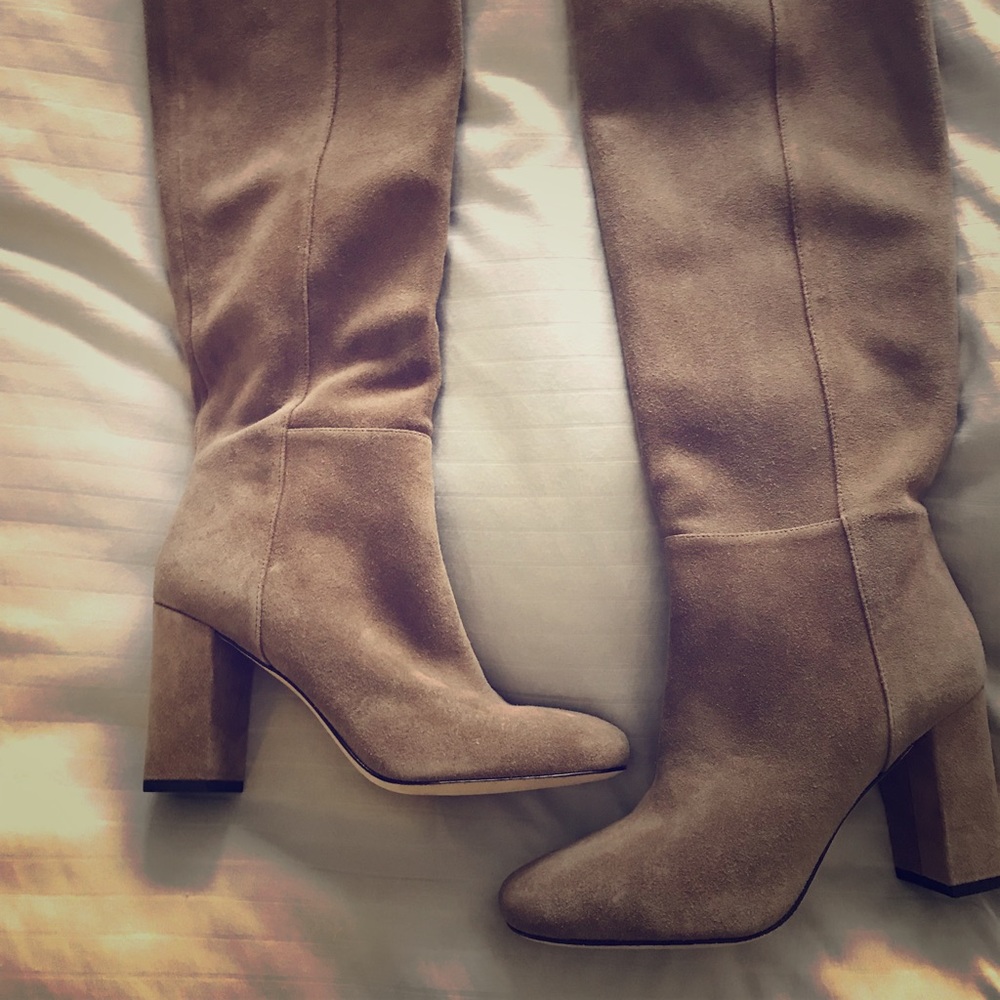 Via spiga beige suede boots size 8.5 brand new